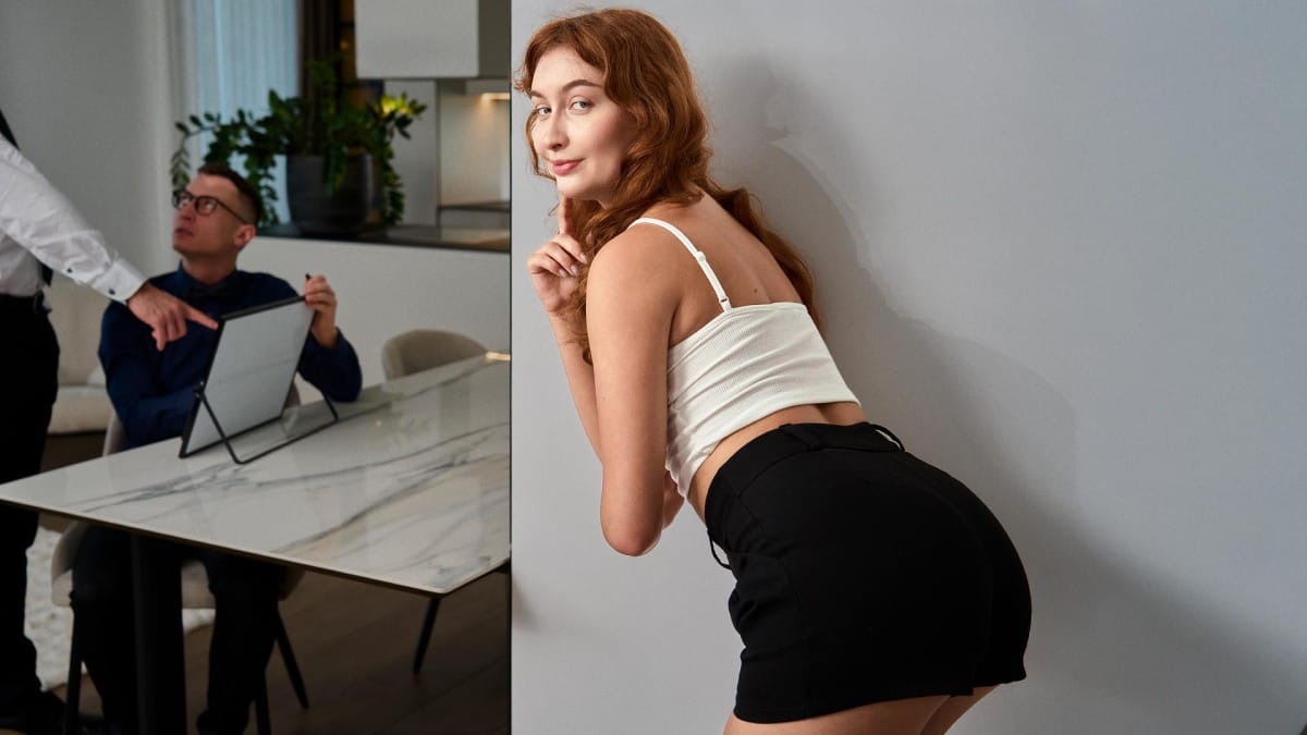 The Inside Job featuring Noi Feja - VirtualTaboo VR Porn