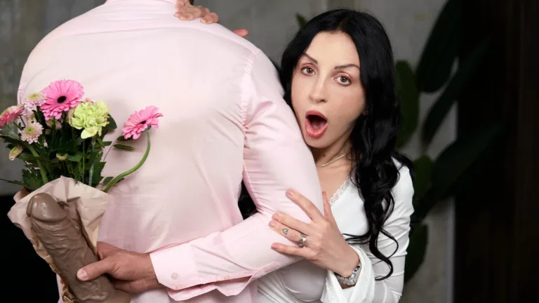 MILF’s Ass Day featuring Veronika Von Teese - VirtualTaboo VR Porn